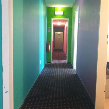 Isas Hostel Берлин Экстерьер фото