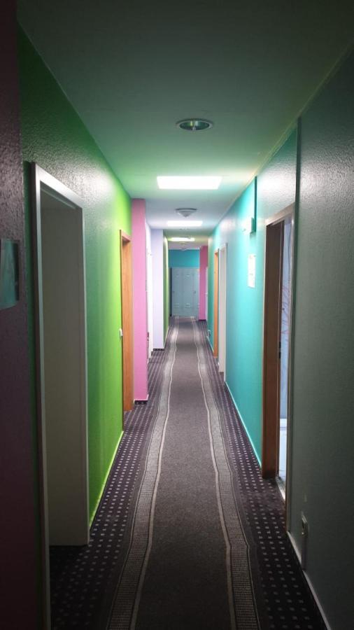 Isas Hostel Берлин Экстерьер фото